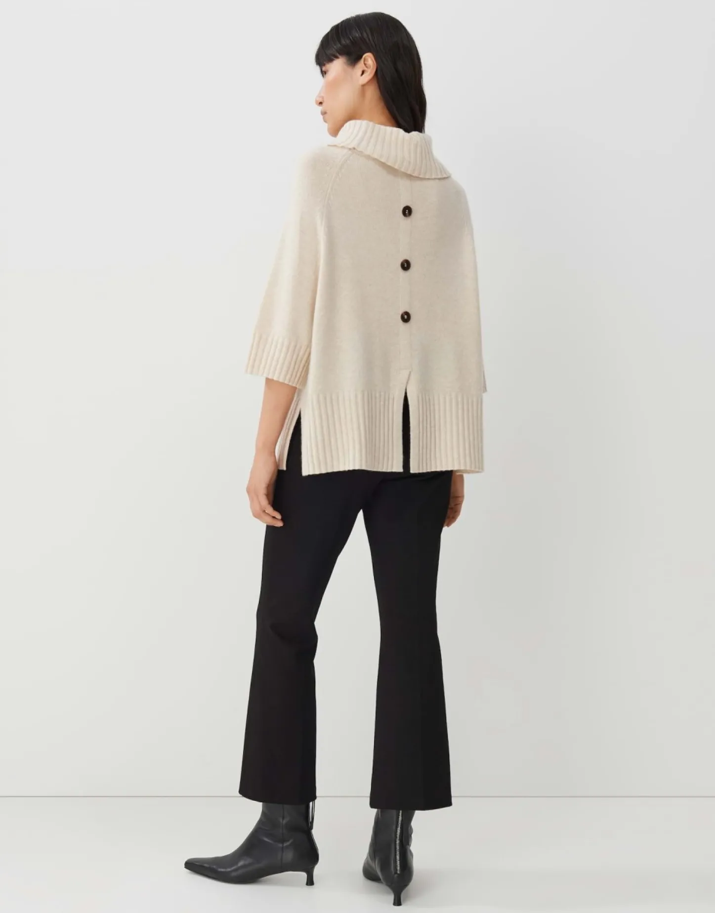 gebreide_trui_taxara_deta_2.webp Frau someday Fashion Gebreide Items>Gebreide Trui Taxara Detail