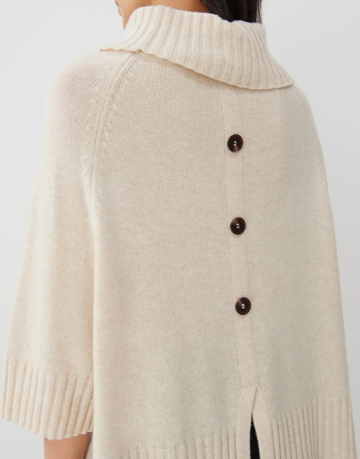 gebreide_trui_taxara_deta_4.webp Frau someday Fashion Gebreide Items>Gebreide Trui Taxara Detail